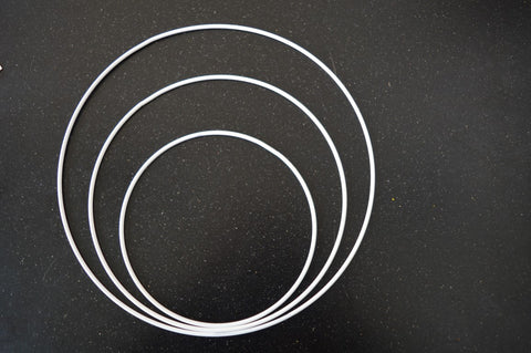 White metal macrame rings Ø 15, 20, 25 & 30 cm – Peacock & Peony